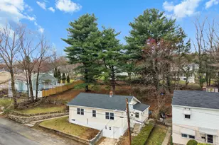 99 Essex Ave, Waterbury, CT 06704 - Photo 7