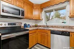 140 Cottage Grove Rd, Bloomfield, CT 06002 - Photo 25