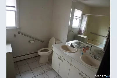 341 Lounsbury Street, Waterbury, CT 06706 - Photo 13