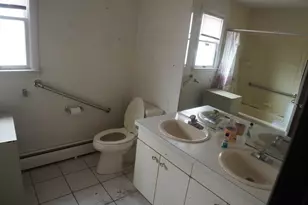 341 Lounsbury St, Waterbury, CT 06706 - Photo 13