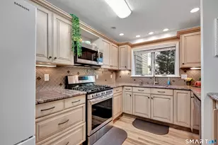 72 Timberwood Rd, West Hartford, CT 06117 - Photo 11