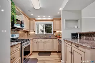 72 Timberwood Rd, West Hartford, CT 06117 - Photo 11