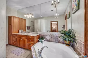 72 Village Gate Dr, Southington, CT 06489 - Photo 17