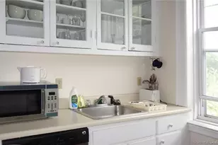 548 Orange St, New Haven, CT 06511 - Photo 7