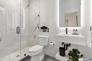 8 Holly Ln, Newtown, CT 06482 - Photo 13