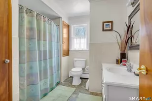 51 W Lake Ave, Guilford, CT 06437 - Photo 19