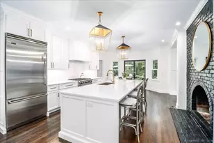 13 Old Castle Dr, Newtown, CT 06470 - Photo 13