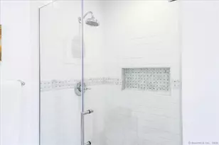 13 Old Castle Dr, Newtown, CT 06470 - Photo 21