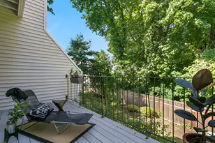 80 Bywater Ln, Bridgeport, CT 06605 - Photo 13