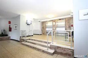 71 Strawberry Hill Ave, Stamford, CT 06902 - Photo 23