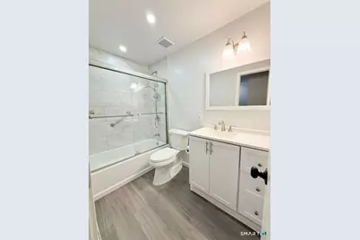 8 Avon Lane, Stamford, CT 06907 - Photo 13