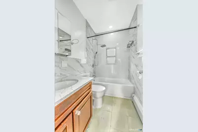 27 Walnut Avenue #3rd Floor, Waterbury, CT 06704 - Photo 5