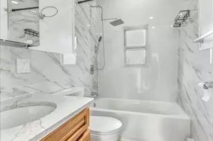 27 Walnut Ave, Waterbury, CT 06704 - Photo 5