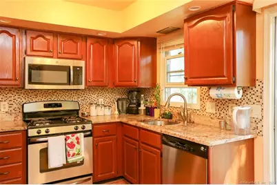 431 Glenbrook Road #3, Stamford, CT 06906 - Photo 11