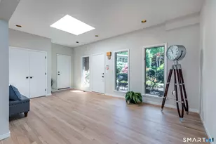 9 Oak Pt Clb, New Milford, CT 06776 - Photo 5