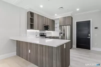 1990 Bronson Road #4, Fairfield, CT 06824 - Photo 3