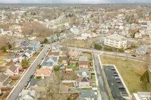 19 Waller Ct, New London, CT 06320 - Photo 5