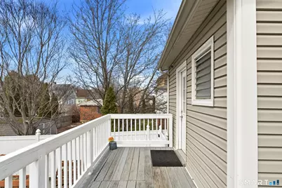 19 Waller Court, New London, CT 06320 - Photo 9