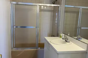 90 Kane St, West Hartford, CT 06119 - Photo 3