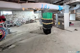 905 Cooke St, Waterbury, CT 06704 - Photo 37