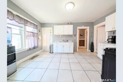 905 Cooke Street, Waterbury, CT 06704 - Photo 15