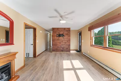 25 Mohegan Drive, Griswold, CT 06351 - Photo 15