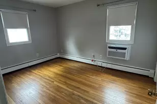 239 Cherry Hill Dr, Bridgeport, CT 06606 - Photo 11