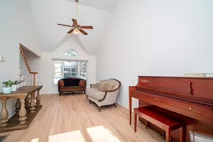 81 Old Stratfield Rd, Fairfield, CT 06825 - Photo 13