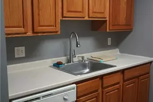 57 Glade St, West Haven, CT 06516 - Photo 9