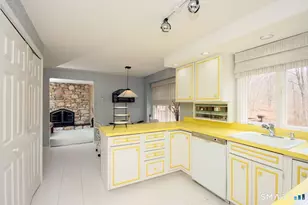 370 Opening Hill Rd, Madison, CT 06443 - Photo 7