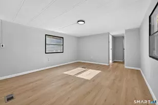 32 Nashua St, Norwich, CT 06360 - Photo 9