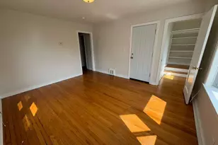 279 Clermont Ave, Bridgeport, CT 06610 - Photo 9