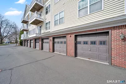 26 Schoolhouse Drive #209, West Hartford, CT 06110 - Photo 3