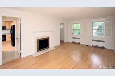 23 Norway Road, North Haven, CT 06473 - Photo 9