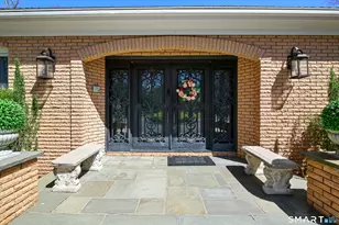 159 Long Close Rd, Stamford, CT 06902 - Photo 3