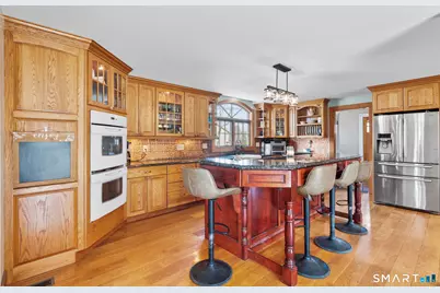 301 Buckingham Avenue, Milford, CT 06460 - Photo 15