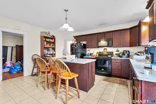 39 Oakridge St, Norwich, CT 06360 - Photo 5