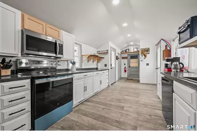 475 Ballfall Road, Middletown, CT 06457 - Photo 5