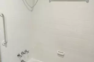 103 Seymour Ave, West Hartford, CT 06110 - Photo 9