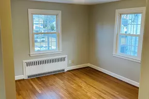 103 Seymour Ave, West Hartford, CT 06110 - Photo 7