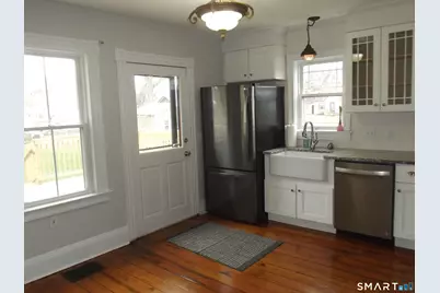 220 Naubuc Avenue, East Hartford, CT 06118 - Photo 7