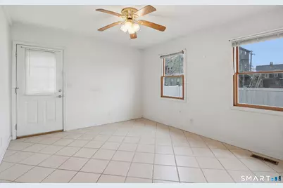 1009 East Broadway, Milford, CT 06460 - Photo 15