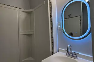 38 Beverly Ave, Waterbury, CT 06704 - Photo 9