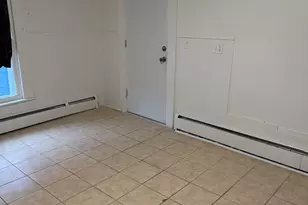 33 Pilgrim Ave, Waterbury, CT 06704 - Photo 11