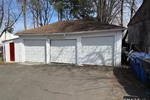 1694 Broad St, Hartford, CT 06106 - Photo 5