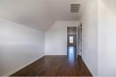 340 Pleasantview Avenue #2nd/3rd floors, Bridgeport, CT 06606 - Photo 17