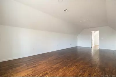 340 Pleasantview Avenue #2nd/3rd floors, Bridgeport, CT 06606 - Photo 21