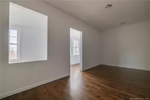 340 Pleasantview Ave, Bridgeport, CT 06606 - Photo 5