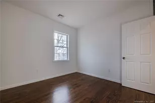 340 Pleasantview Ave, Bridgeport, CT 06606 - Photo 15