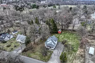 25 Hillside Ave, New Milford, CT 06776 - Photo 3